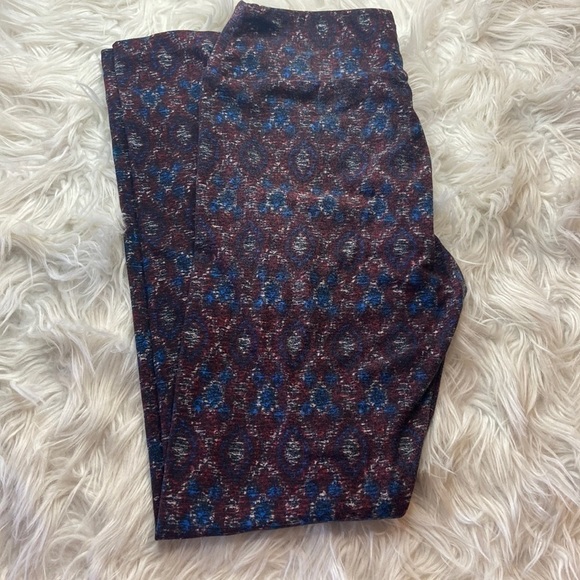 LuLaRoe Pants - LuLaRoe Printed Super Soft Leggings